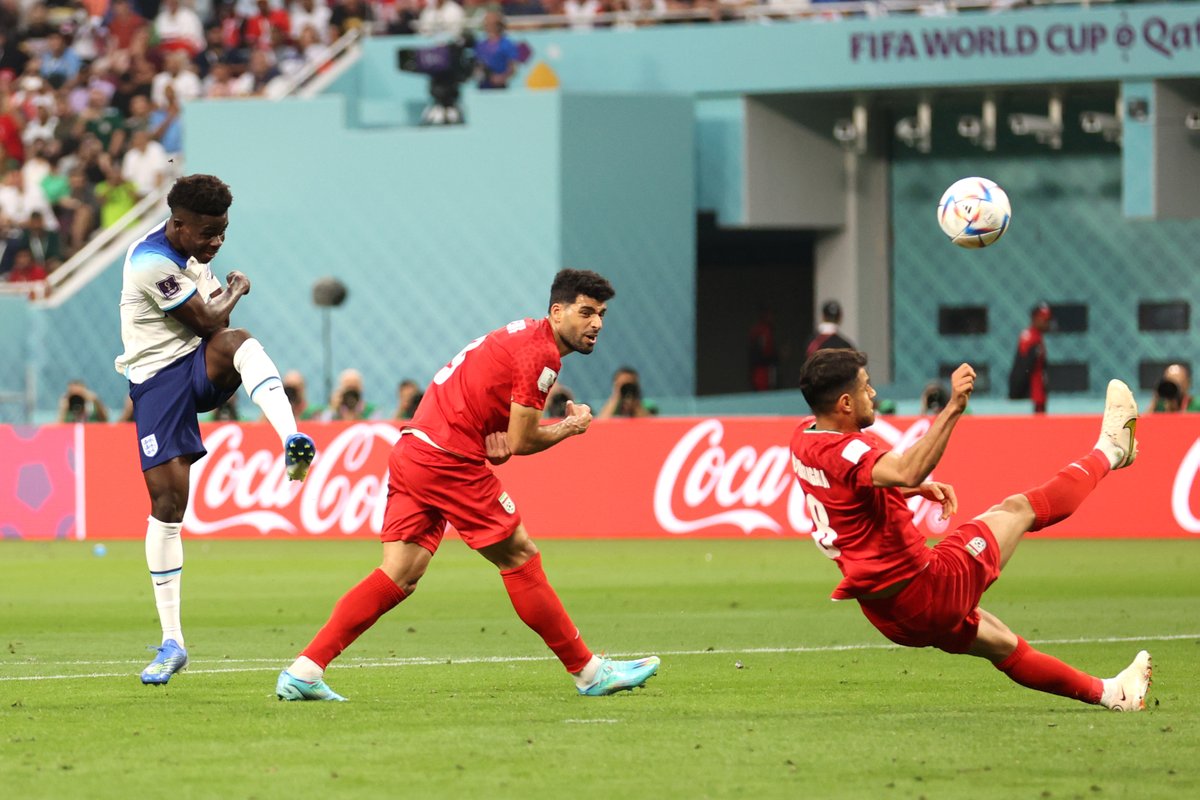FIFAWorldCup's tweet photo. What a strike, @BukayoSaka87! 🏴󠁧󠁢󠁥󠁮󠁧󠁿

#FIFAWorldCup | #Qatar2022 https://t.co/mLL8ZO84A6