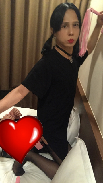 CDGarami's tweet photo. 얼굴깔고앉기.ㅎ https://t.co/3jxXdhaH4o