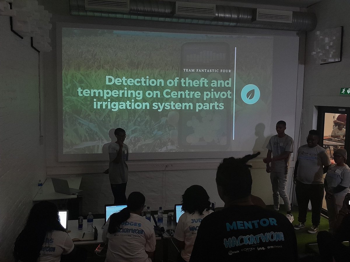 TheCortexHub's tweet photo. #TeamFantasticfour from @ufh1916 Alice Campus are up next, let goo! #CtrackHack22 https://t.co/ZBMFCHjizx