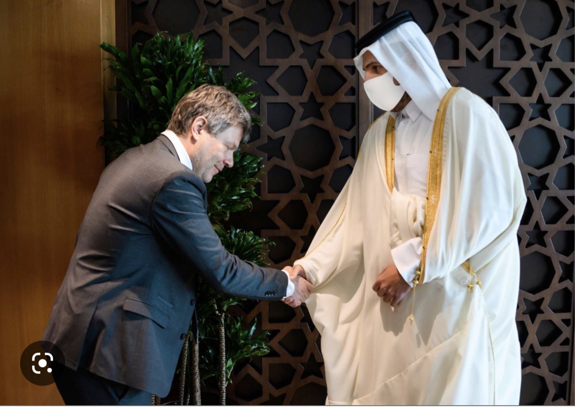 wildespess's tweet photo. @josefheynckes Kotau für Gas! https://t.co/NGqZbyVG4a