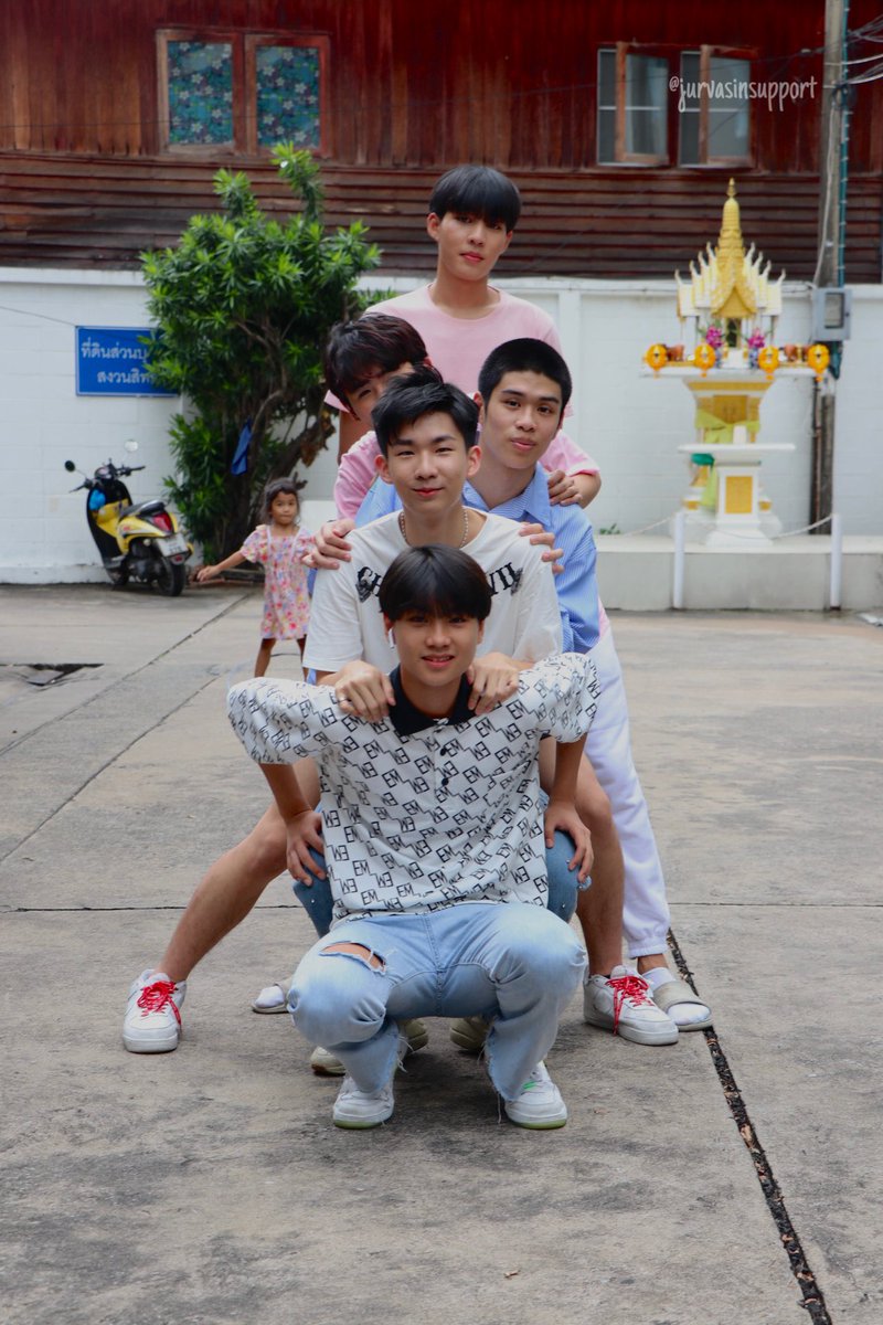 JurVasin_official tweet media