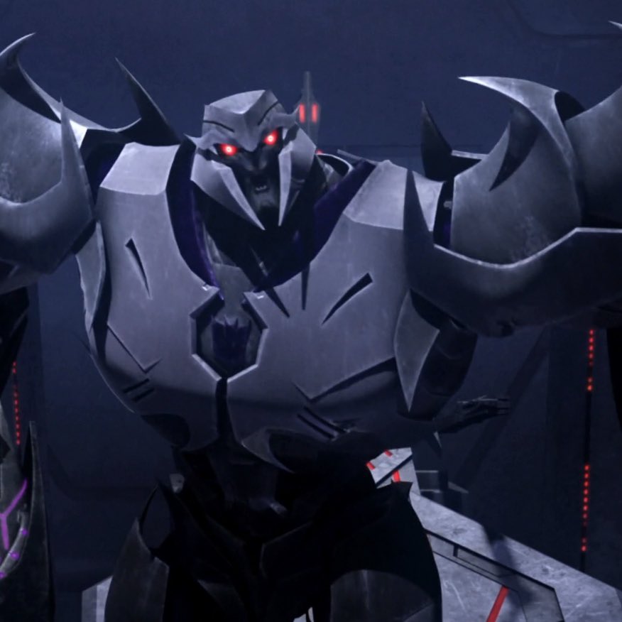 robothusbando's tweet image. Megatron Monday is upon us once more, so transform and rise up.