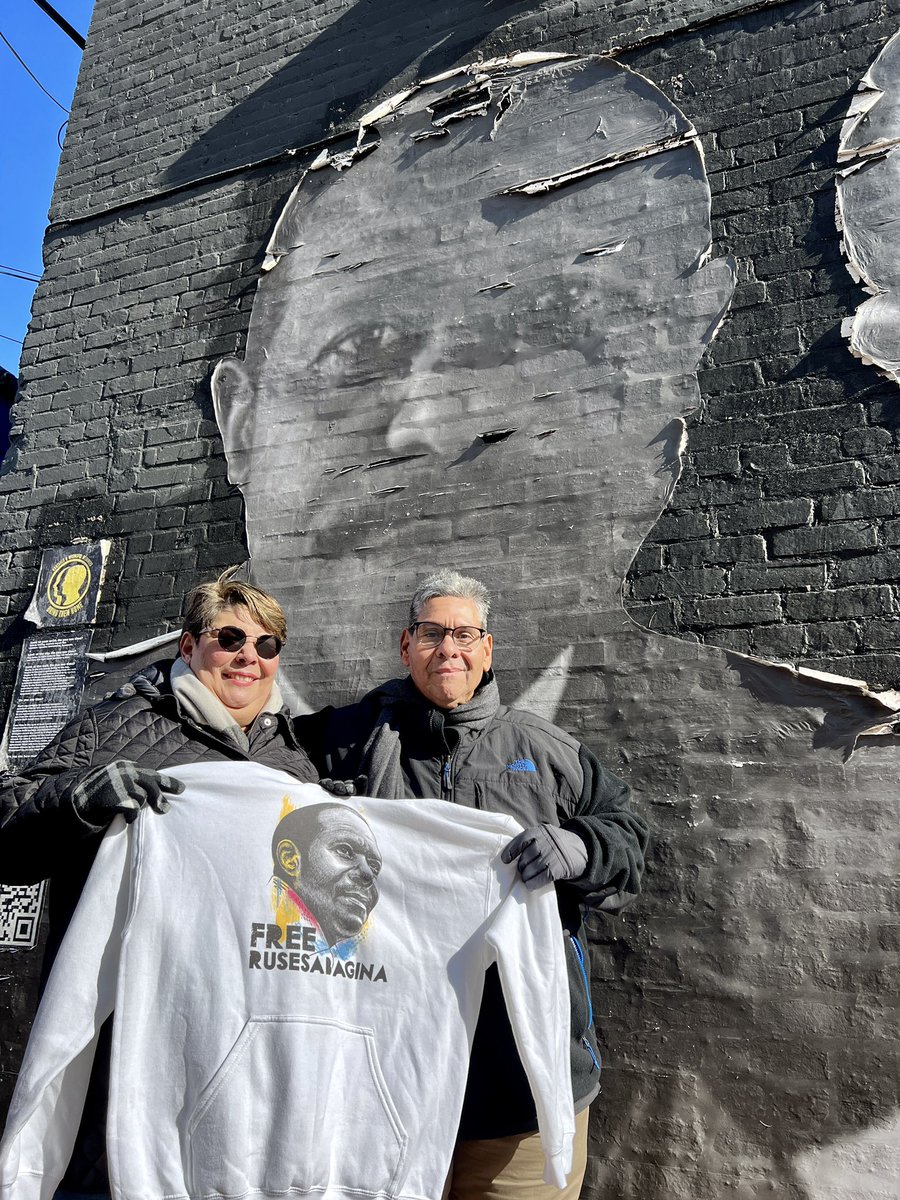 Amber H. Bobin (@ahbobin) on Twitter photo Families supporting families 🤲🏽🙏🏻 Thank you <a href="/pereirajap3/">Jose Pereira</a> & Mervis for being by our side to help raise awareness for <a href="/freethehero/">#FreeRusesabagina</a> #PaulRusesabagina Day 816. #FreeRusesabagina Families supporting families 🤲🏽🙏🏻 Thank you <a href="/pereirajap3/">Jose Pereira</a> & Mervis for being by our side to help raise awareness for <a href="/freethehero/">#FreeRusesabagina</a> #PaulRusesabagina Day 816. #FreeRusesabagina