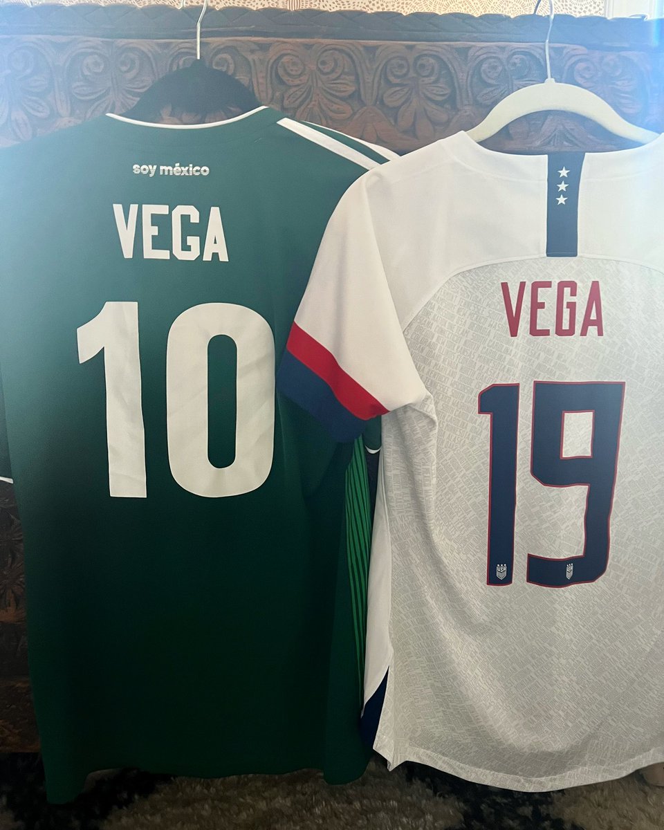 Cecilia Vega tweet media