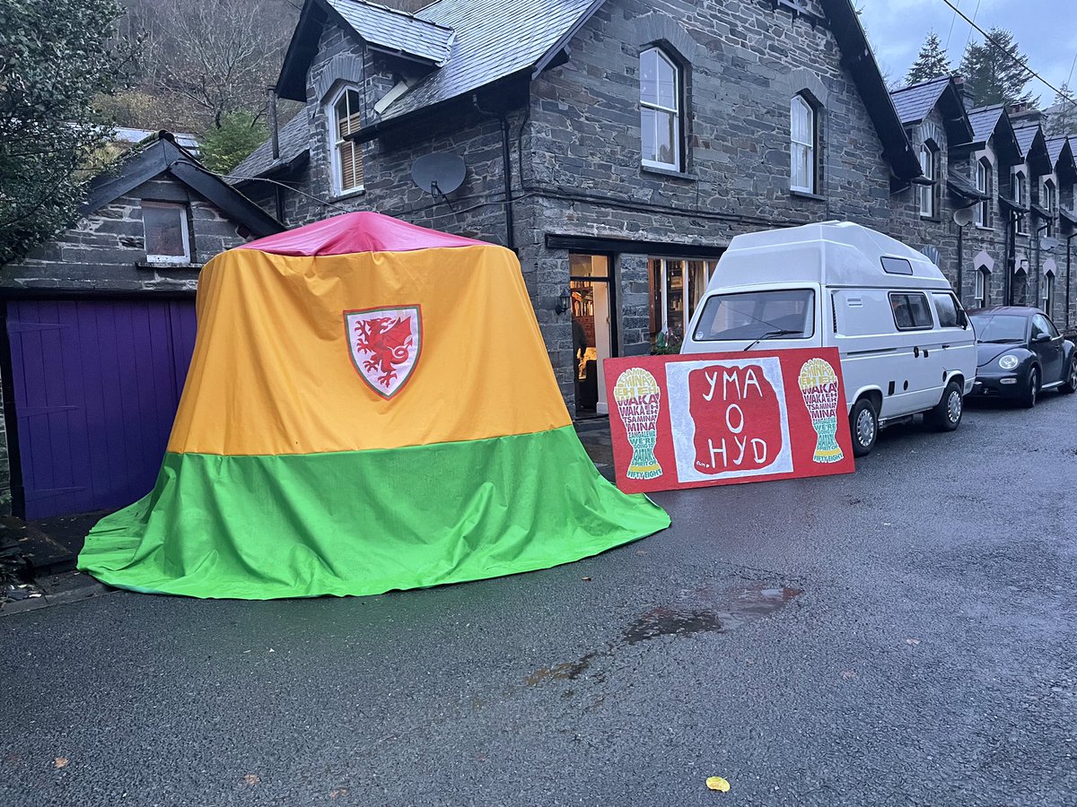 CelticSexpot's tweet photo. #hetfawrminllyn #YmaOHyd #FIFAWorldCup #wales #Cymru https://t.co/6l9JYZeBku