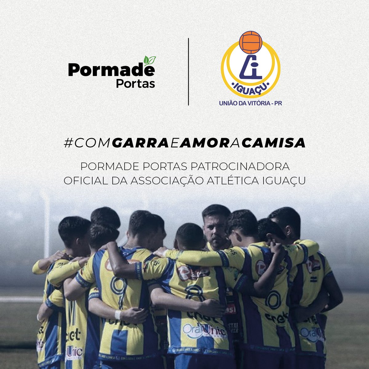 pormadeoficial's tweet photo. Com #ComGarraEAmorÀCamisa, a Pormade vestiu-se de azul e amarelo e, em 2023, estará junto com você apoiando o nosso Iguaçuzão! 💙💛
#pormade #pormadeportas #aaiguacu #panteradovale https://t.co/mytg3BJtSm