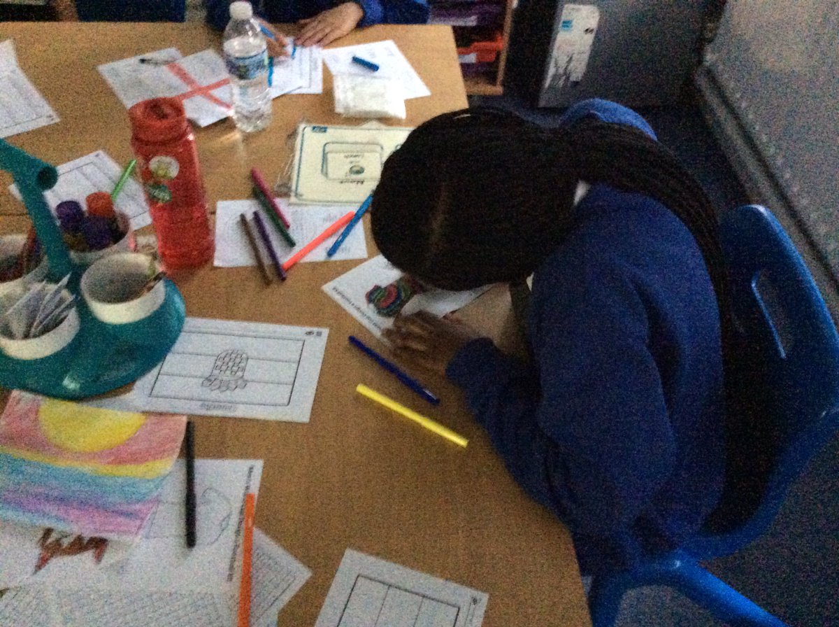 GSPSChile's tweet photo. Chile are enjoying a World Cup theme afternoon watching the match and filling in word searches and colouring ⚽️🏴󠁧󠁢󠁥󠁮󠁧󠁿 @GwladysStPrim #FIFAWorldCup #gspsPE https://t.co/Cnt2WQCeBr