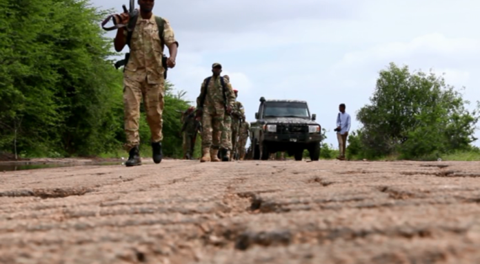 BaraaKrypton's tweet photo. Wararka laga helayo gobolka Bakool #Somalia ayaa sheegaya in maanta ciidamada Xoogga iyo kuwa Daraawiishta K/Galbeed ay howlgal si wadajir ah uga fuliyeen qaybo ka mid ah gobolkaasi howlgalka oo ahaa mid qorsheysan ayaa waxa lagu beegsaday goob ay ku sugnaayeen #AlShbaab https://t.co/ANDGrC6N1J