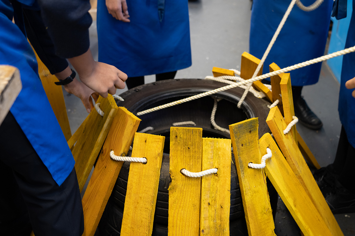 DulwichCollege's tweet photo. Great design and teamwork by Y7 pupils @JAGSschool @DulwichCollege evident again this year. Working in teams, pupils reused and recycled materials to design and construct planters which we're looking forward to seeing around the campus #freeelearning #ecoweek #schoolstogether https://t.co/jV9nKYPSie