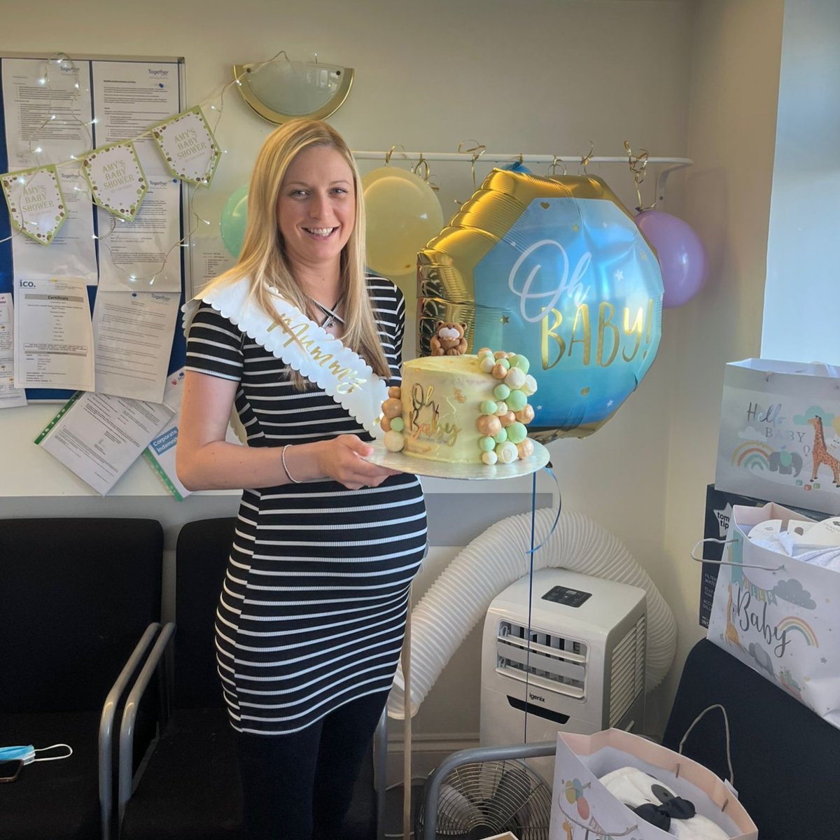 together_dental's tweet photo. A huge congratulations to our Clacton Practice Support Manager Amy, on the safe arrival of her baby girl. The team hosted a lunchtime baby shower to celebrate, just days before the birth of her daughter! Congrats Amy!

#congratulations #babygirl #clactondentists #clacton https://t.co/UHDH7Y5ywG