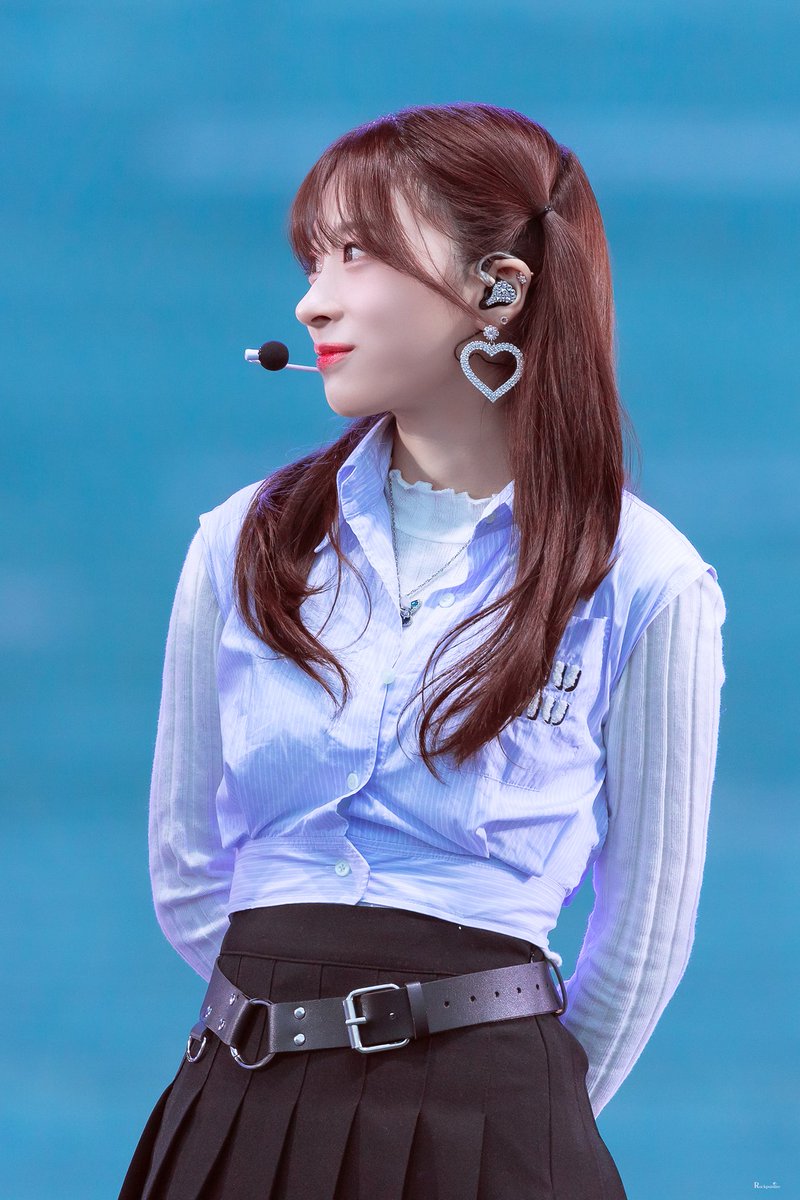 rockpunize's tweet photo. 221119 K-뮤직 평창 윤경 HQ

#로켓펀치 #RocketPunch #윤경 #Yunkyoung #ユンギョン #서윤경
@RCPC_members https://t.co/WKlpC2VufT