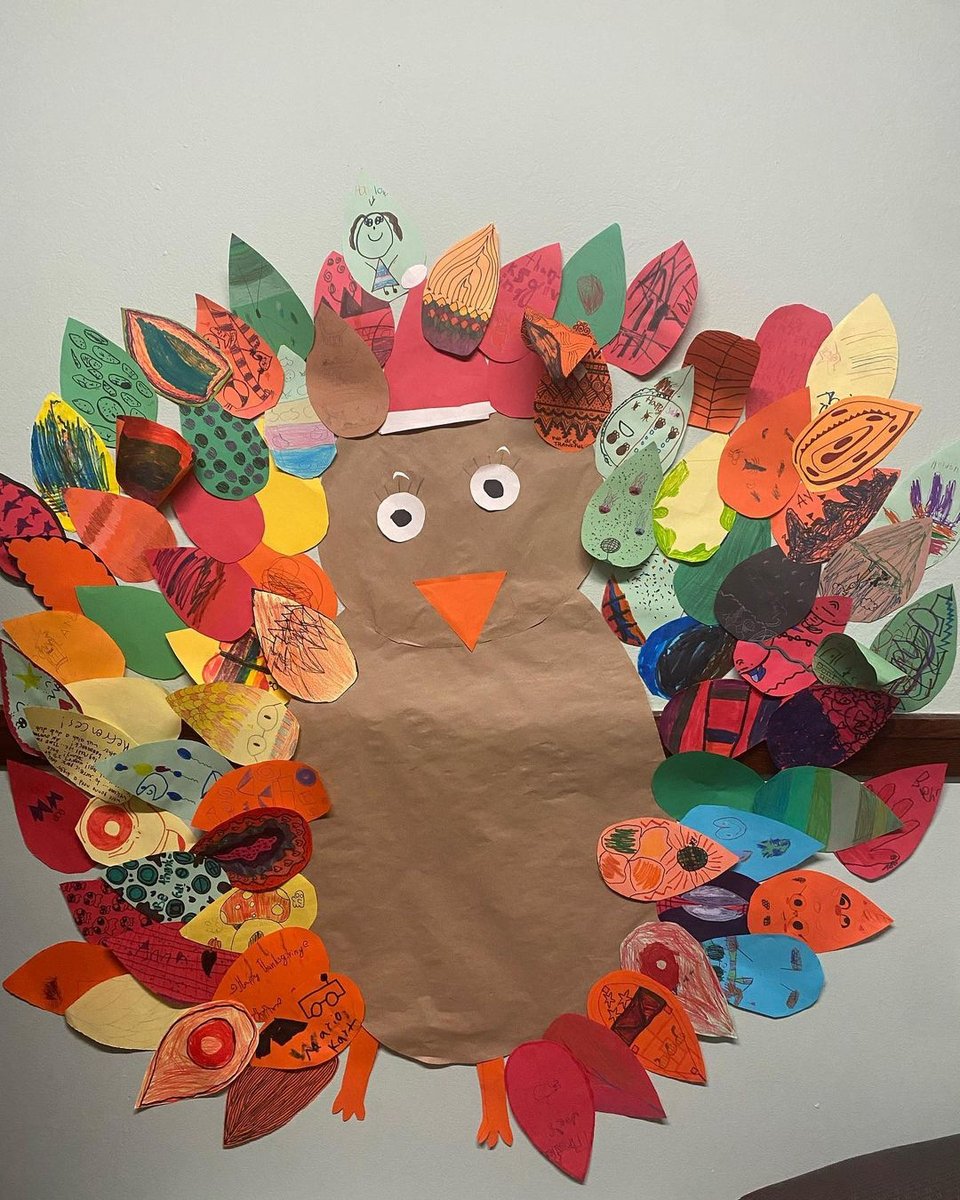 CarlowU's tweet photo. 🍂We are thankful and #CarlowProud of @CampusLabSchool for collecting over 445 items for the Carlow University Food Pantry!
Post what you’re thankful for and tag @CarlowU and include #thousandsofthanks 🍂 https://t.co/CGtBfd0orh