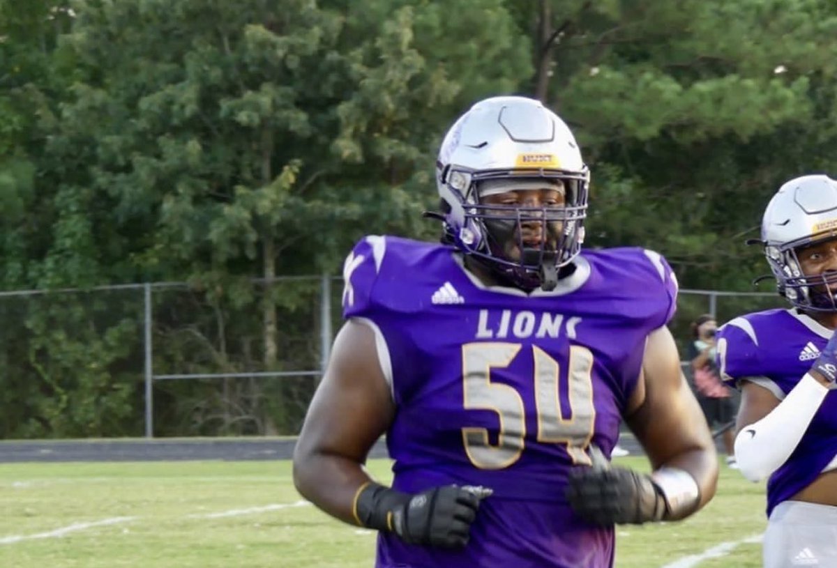 Isaiahcoley23's tweet photo. Blessed to receive 1st team all beach defense tackle and 2nd team offensive tackle @TallwoodFball @Coachray83 https://t.co/3zn1fXhLgh