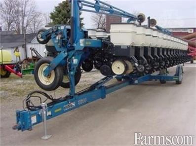1994 Kinze 2000 #planter ⏬ 6x11 no-till with box extensions, rubber closing wheels & KPM 3000 monitor, listed by Born Implement: usfarmer.com/planting-and-s… #USFarmer #Kinze #Plant23 #FarmEquipment #OhioAg #AgTwitter #FarmMachinery #NoTill
