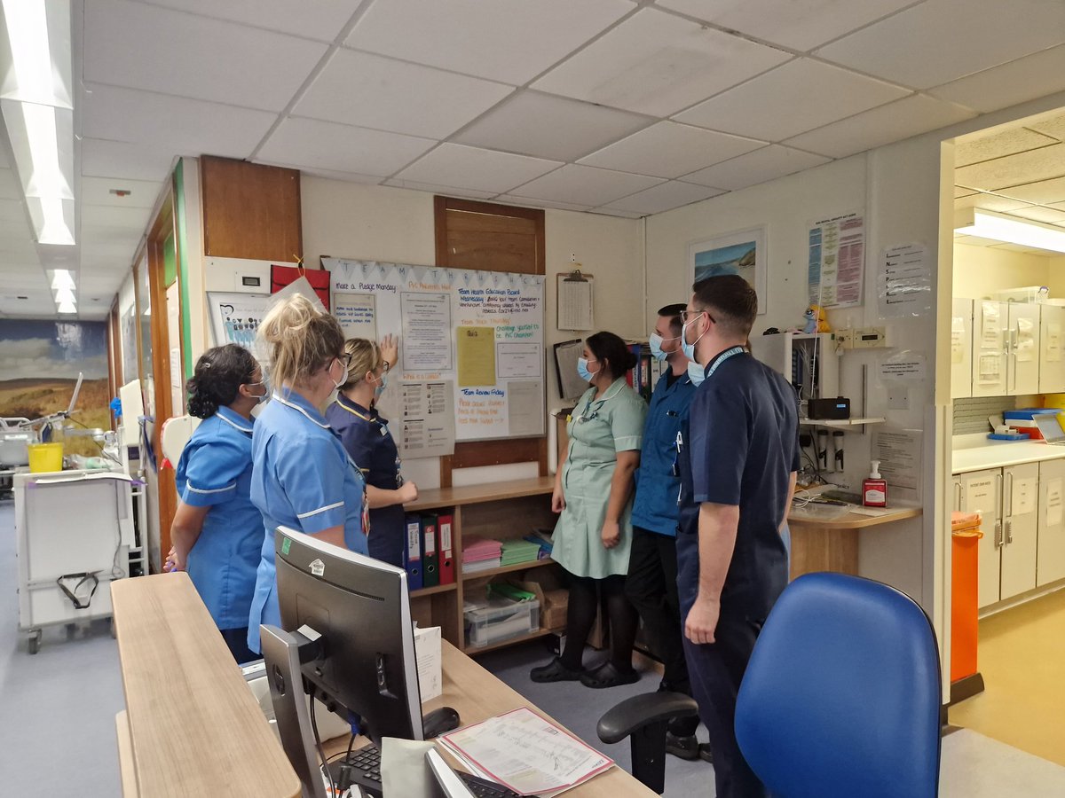 Day one of PVC week on thrushel! Our nursing staff have made our pledge for PVC week #pvcweek @Steve_Shearman @Acute_Medicine <a href="/DerrifordNurses/">UHP Nursing 💙</a>  <a href="/UHP_NHS/">University Hospitals Plymouth NHS Trust</a> @MAUThrushel #TeamThrushel