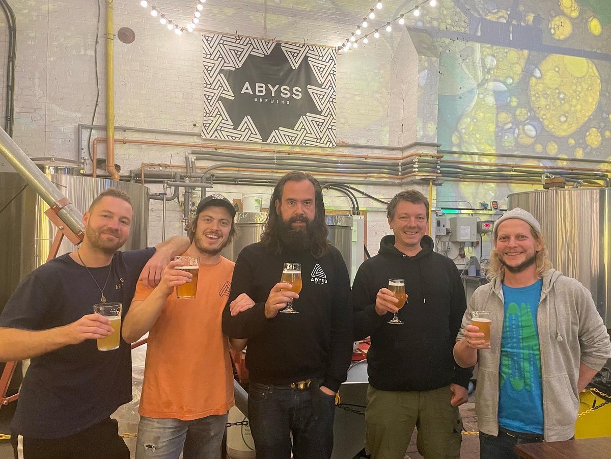 abyssbrewing's tweet photo. An imperious day in the ABYSS. We brewed a beast of a beer with our friend Mark Trantnor. Mark’s beers have a been a great inspiration to us, so it meant a lot to brew together. The ABYSS X BURNING SKY collaboration beer should just be ready in time for Christmas🎅🍺 https://t.co/R8xXUmcj44
