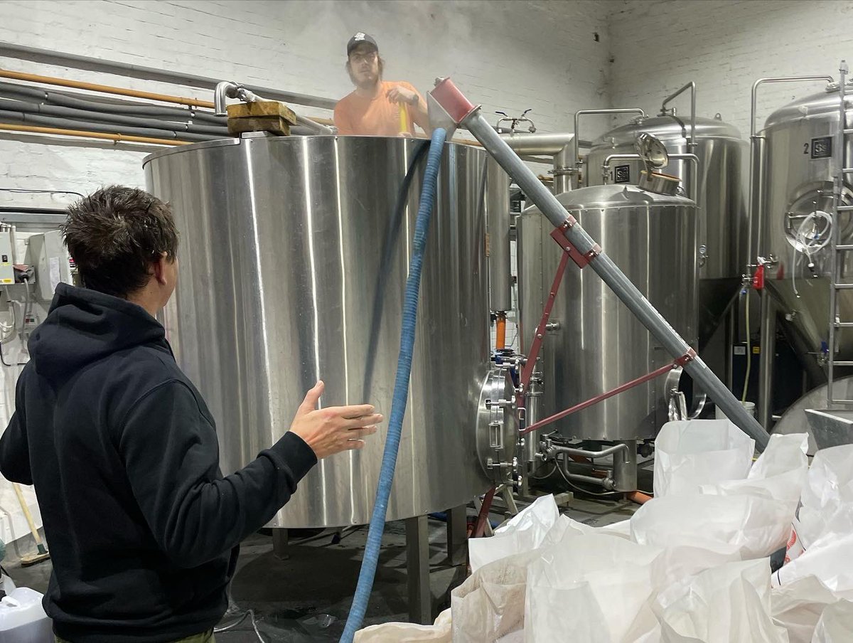 abyssbrewing's tweet photo. An imperious day in the ABYSS. We brewed a beast of a beer with our friend Mark Trantnor. Mark’s beers have a been a great inspiration to us, so it meant a lot to brew together. The ABYSS X BURNING SKY collaboration beer should just be ready in time for Christmas🎅🍺 https://t.co/R8xXUmcj44
