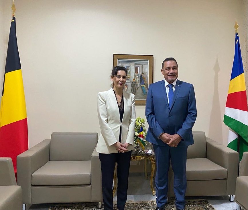 SeychellesFAD's tweet photo. Le Ministre Sylvestre Radegonde a eu en marge du 18ème Sommet de la Francophonie à Djerba un entretien avec son homologue Mme Hadja Lahbib, Ministre des Affaires  étrangères, des Affaires européennes, du Commerce extérieur et des Institutions biculturelles du Royaume de Belgique. https://t.co/E98UJlu09v