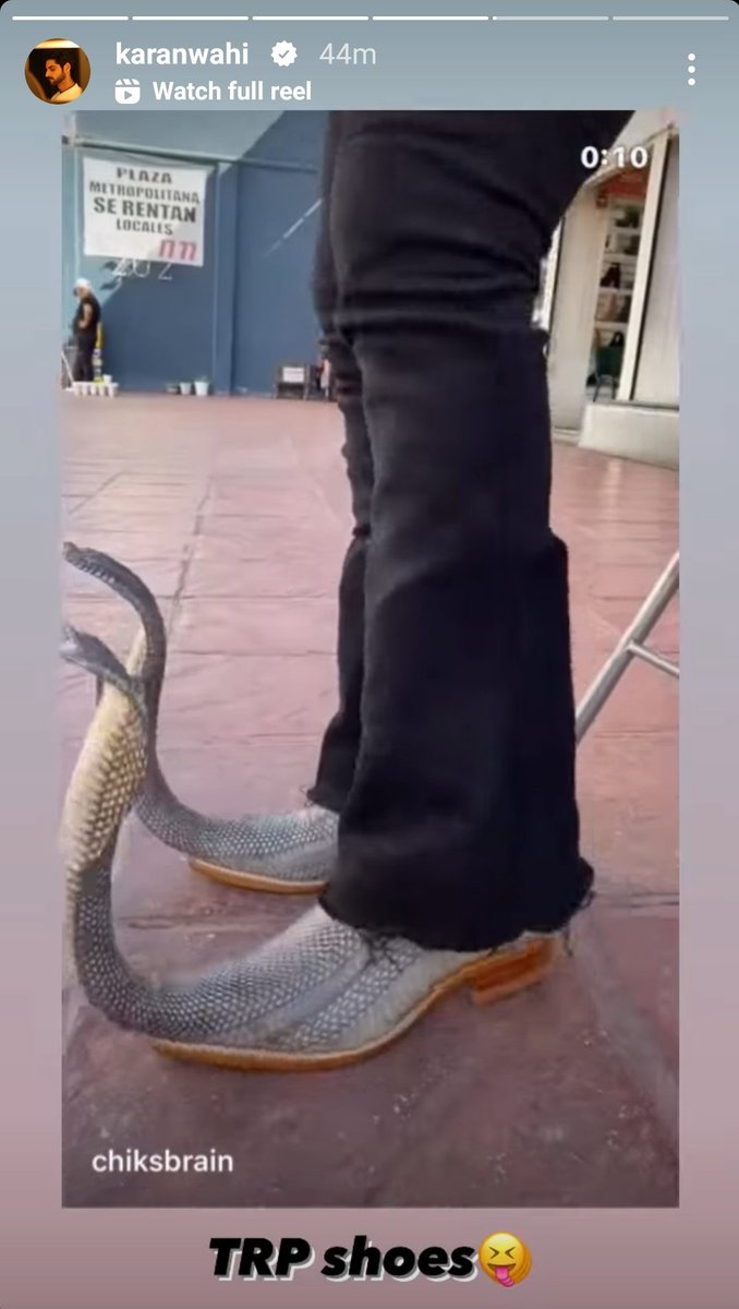 CuriousMusings2's tweet photo. @karan009wahi n his epic sense of humour 😂😂😂
@StarBharat REVIVE CHANNA MEREYA
Or should we courier the shoes?
#ChannaMereya #KaranaWahi #GiTya #riptrp https://t.co/7jijO2TuFC