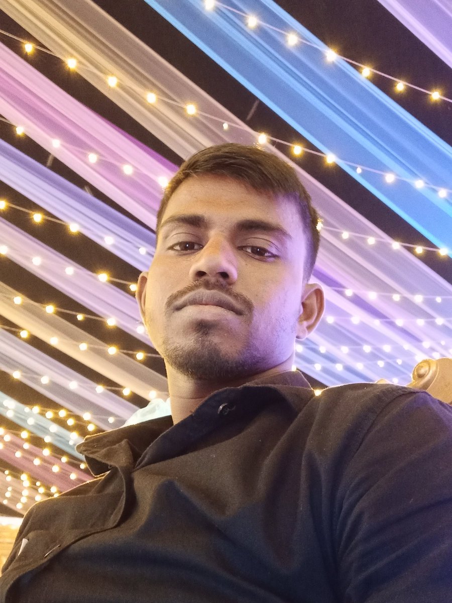 Vishalbhartibsp's tweet photo. हमेशा VALUABIE बनो,
AVAILABLE बनोगे तो दुनिया इस्तेमाल करती रहेंगी...!!
#Gorakhpur
#UP53 https://t.co/LfTfwasRDW