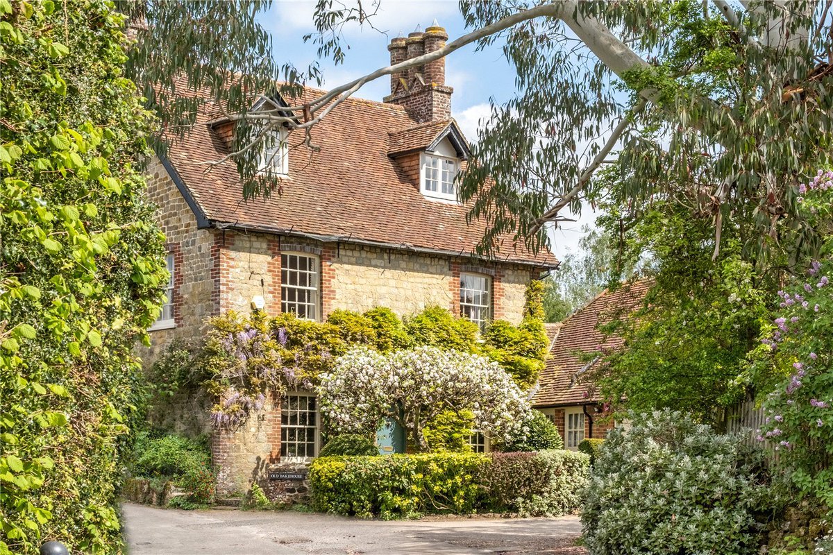 JacksonStops's tweet photo. #WestSussex
The Old Bakehouse is a characterful and beautifully presented attached village house situated in the heart of the village of #Stedham. New to the market with #JacksonStops #Midhurst with a guide price of Β£1,500,000.
https://t.co/G3n7J8cToj
#westsussexproperty https://t.co/lg4fTwtYIm
