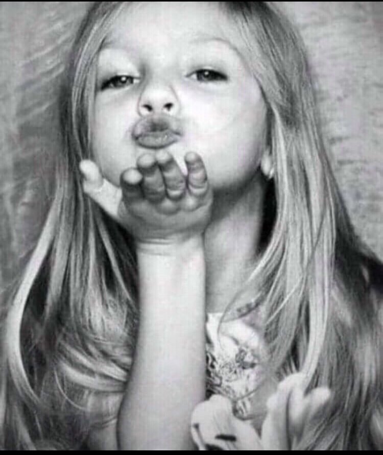 Marta Escalona tweet media