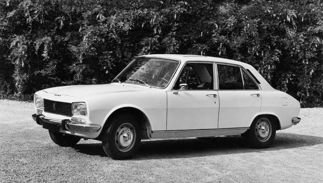 The peugeot 504 was once the official car for most Nigerian Government officials and even the police. 

Retweet if you remember this car or you/your dad used one