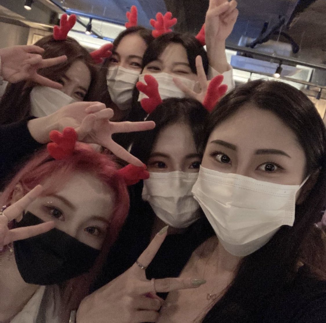 Theconcept2021's tweet photo. I'm looking for a warm year-end employee Please text me on Instagram 01062624390
#직원모집 #이쪽술집 #홍대 https://t.co/DkSSPuStT4