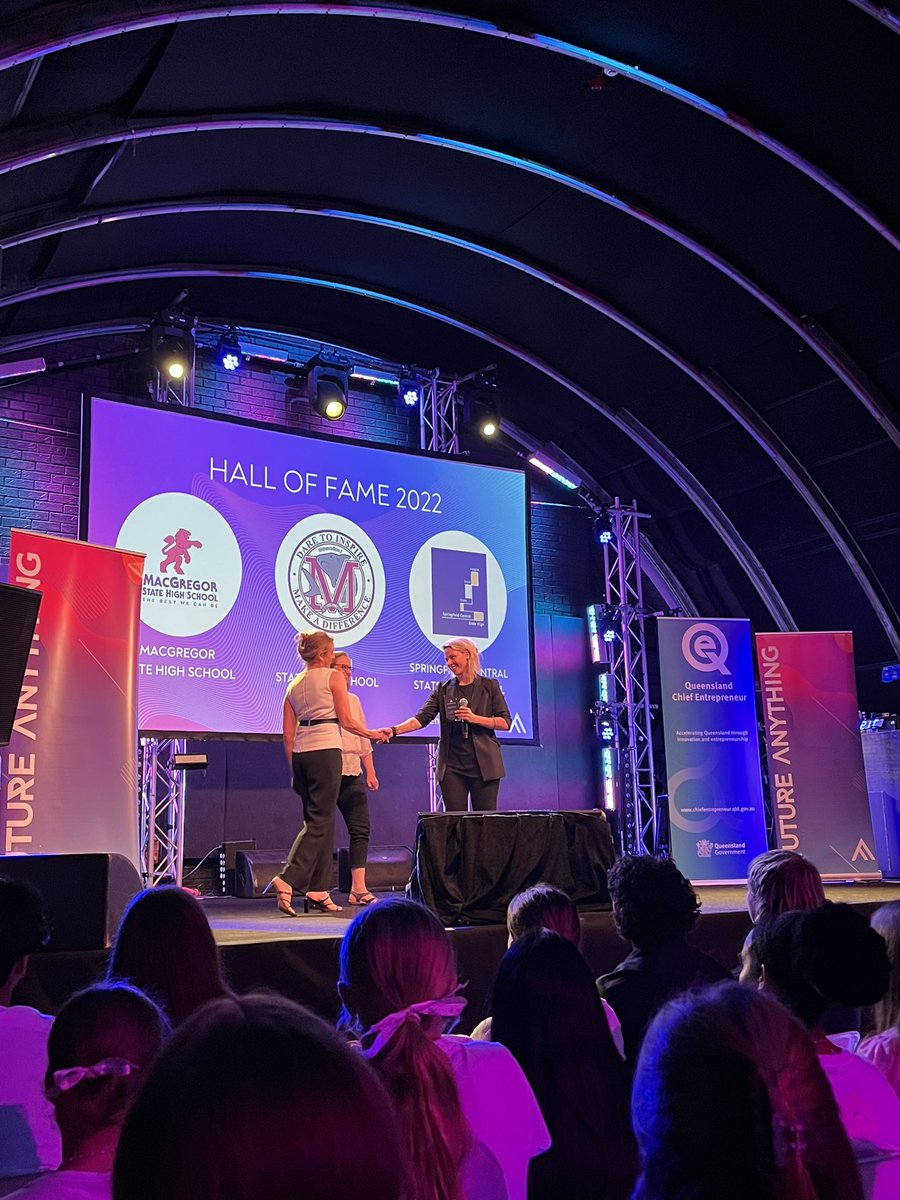 Genevieve_Echo's tweet photo. Congratulations to MacGregor, Marsden & Springfield Central - inaugural inductees to the @future_anything Hall of Fame #BendingTheFuture 🙌 https://t.co/3UPgZop2sG