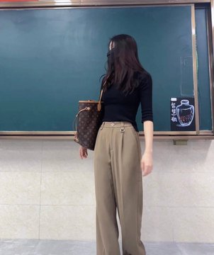 199molb's tweet photo. 叫我幂幂老师.不是咪咪老师😝
真想看的话那就持续关注我. https://t.co/80BUVnsWMH