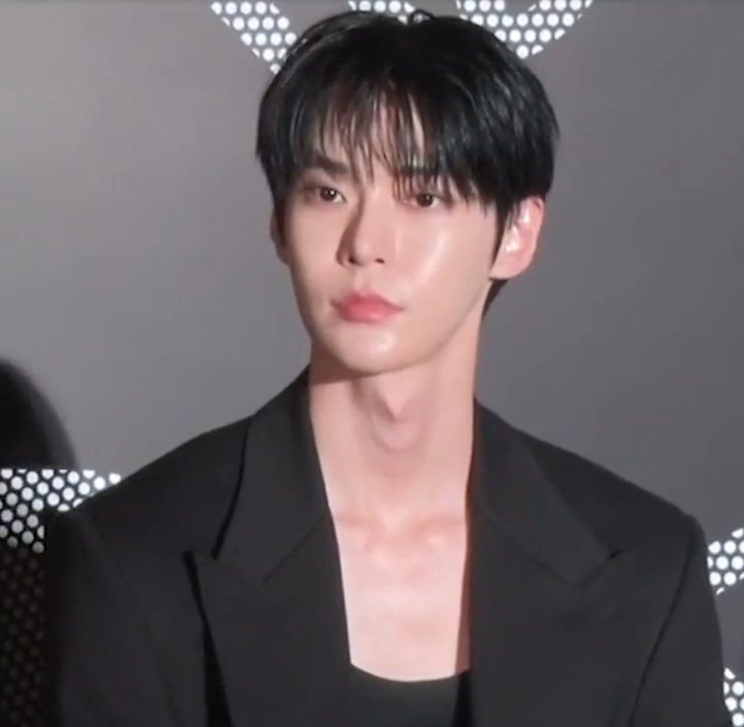 kdoyoungzone's tweet photo. KIM DOYOUNG https://t.co/guTetKWuQZ