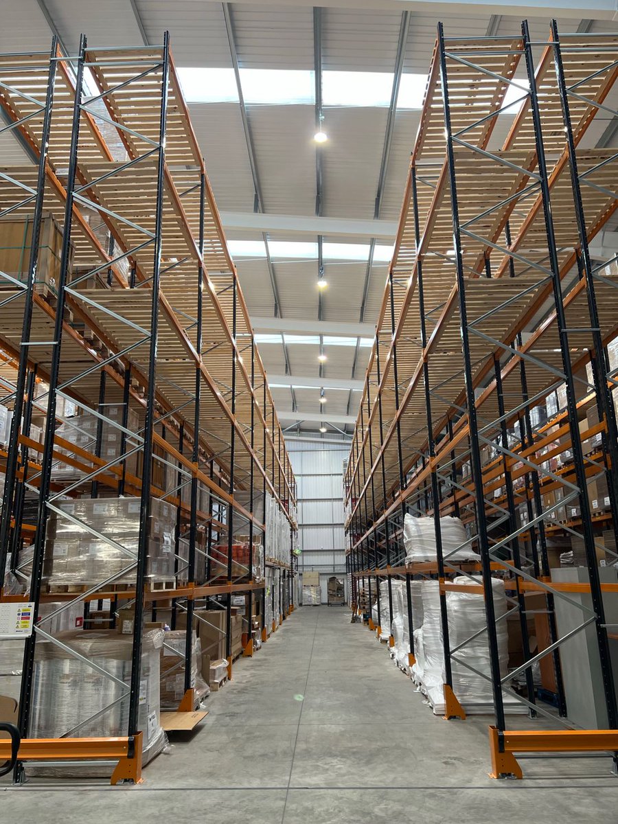 ansell_lighting's tweet photo. Great to see how our OCTO Smart Lighting solution has been used across this warehouse project in Luton, making use of the Ansell Z LED UFO High bays with the a standalone Casambi enabled high level PIR 👌 #anselllighting #smartlighting https://t.co/r2d2zYPOr1