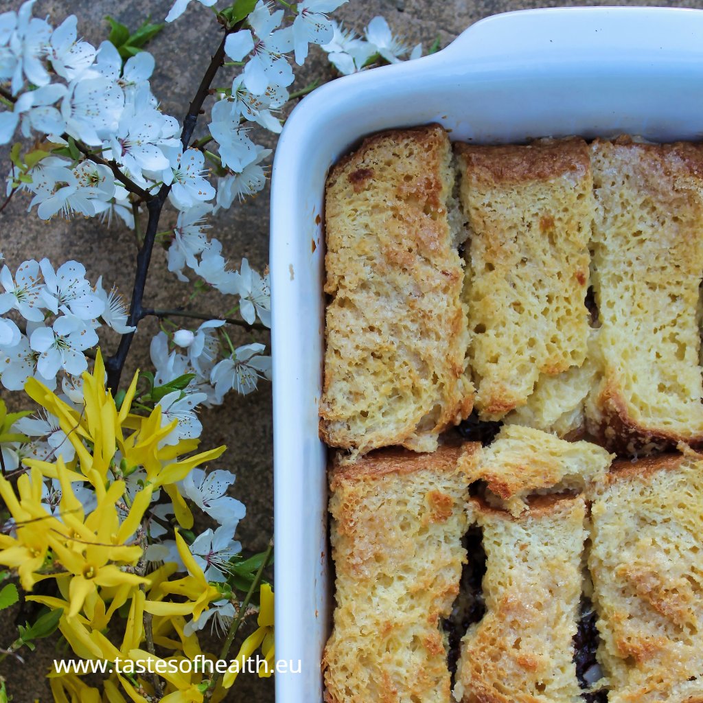 TastesOfHealth's tweet photo. Bread pudding was invented ages ago to use up stale bread🍞. #BreadPuddingRecipeOldFashioned is simple & yummy. However, if you'd like a luxurious version, check out ➡️https://t.co/O8sHousgWZ 💗
#breadpuddingrecipeeasy #breadandbutterpudding #breadpuddinghowtomake #tastesofhealth https://t.co/PHFBjrBBGK