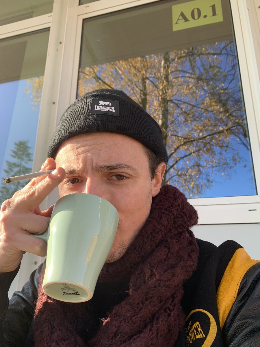 galigrü von der arbeit, der kaffee geht rein