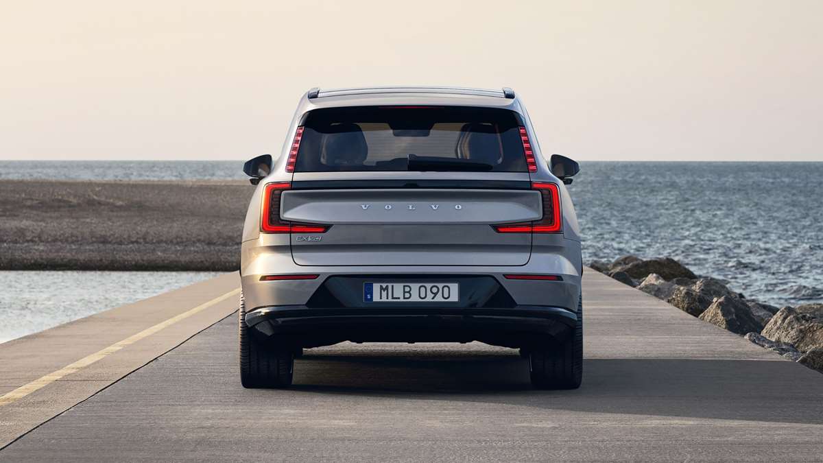 CarChargeruk's tweet photo. Ready to order! Volvo's new fully electric SUV

Volvo EX90

Making each drive a ride to remember
7 seats, large boot, and ready for any adventure. The biggest most luxurious and most powerful electric SUV Volvo has ever made.

#EV #EVCharger #fyp #cars

https://t.co/Tc7B2garnt https://t.co/fa4tnP37ya