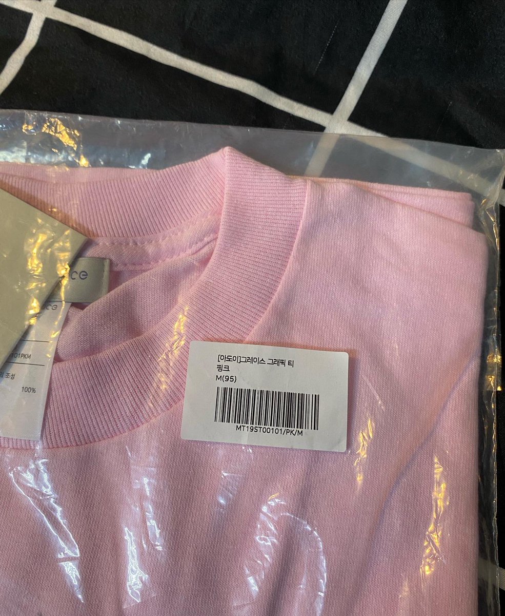 annyeongwhatsup's tweet photo. เสื้อ adoy สีชมพู ลายหน้าหลัง มือ1 ยังไม่เคยเอาออกจากถุง พร้อมส่งครับ
Size M (42/30)
Price 1390 ฿ รวมส่งครับ
.
#เสื้อadoy #ตลาดนัดadoy #adoy #พรีเกาหลี #พรีออเดอร์เกาหลี #ตลาดนัดADOY #รับหิ้วเกาหลี #adoyband #adoythailand #ตลาดนัดรวมด้อม
#ตลาดนัดแผ่นเสียง #แผ่นเสียง #ขายแผ่นเสียง https://t.co/rVDjBc4wp2