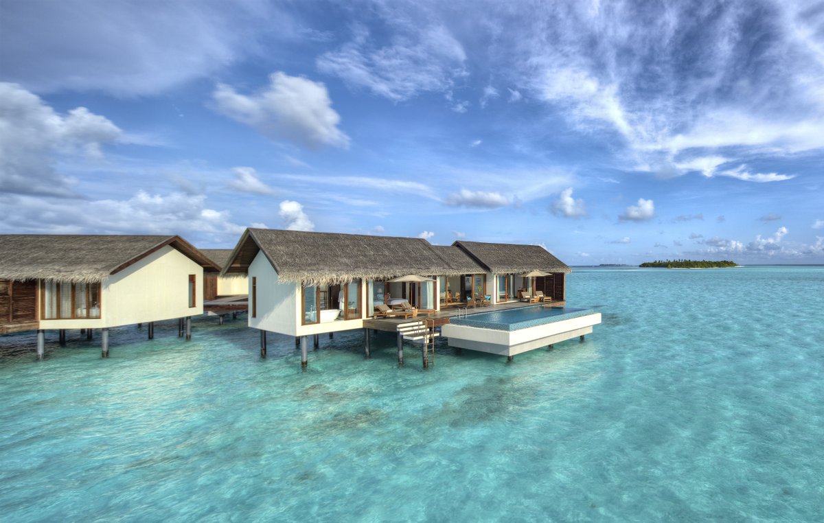 Year-end celebrations at The Residence Maldives include a dive with Santa, themed dinners, fireworks, and dance parties on a deserted island. <a href="/TRMaldives/">The Residence Maldives</a>

More here: 
bit.ly/3GyKLKs

#Hospitality #TheResidenceMaldives #NewYear