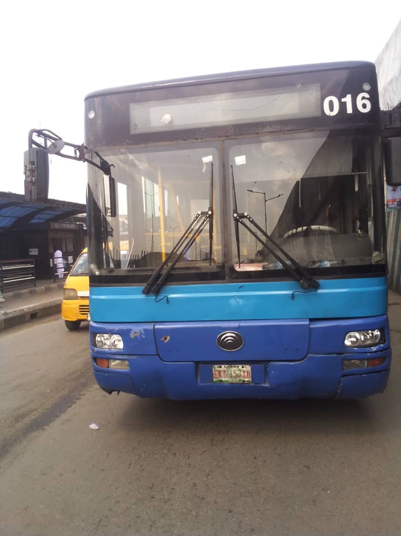 trafficbutter's tweet photo. VIA @followlastma: [11:50AM] #Mile12 #BreakdownReportReport of a broken down HCB at mile12 under bridge inward Journey to OwodeElede. Our officers are on ground managing the situation. More updates shortly. @trafficbutter https://t.co/h7ohrKN8nQ
