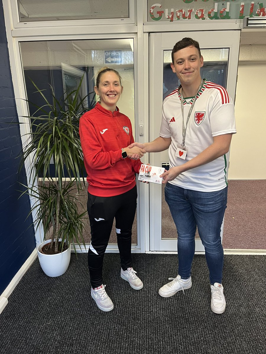 Llan_Prim_Sch's tweet photo. We have been giving tickets from Cardiff City Ladies FC for their FA Cup match this Sunday. 
Tickets will be in the office from midday today. If you wish to go to the match please come and collect the tickets from our office. 

Diolch  @CardiffCityLFC ⚽️ https://t.co/TFt2JmWBWj