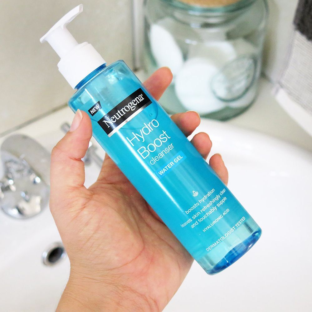 Neutrogena Hydro Boost Water Gel Cleanser 

💙غسول نتروجينا هيدروبوست المائي

👈منظف للبشرة ومناسب للبشرة الحساسة 
👈لايسبب تهيج أو احمرار
👈يحفز على افراز الكولاجين
👈من مكوناته حمض الهيلارونيك اللي بيحافظ على نعومة وترطيب البشرة ‌

السعر 8.000
للطلب Dm او واتس على 
0127353892
