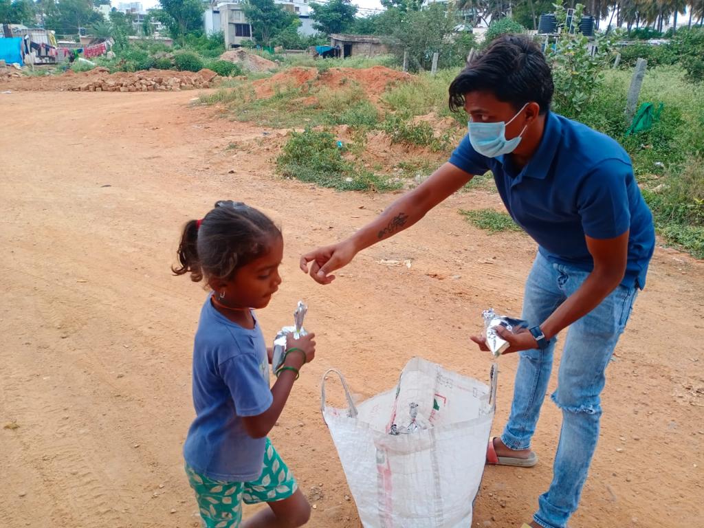 RotiGharIndia's tweet photo. 19/11/2022
Roti Ghar Daily
Bangalore Location 01
Roti Ghar: Day 1801
โBe kind whenever possible. It is always possible.โ
We hope everyone continues to spread love and kindness ๐
#hungerfreekids #prayers #feelinggood #humanityfirst #servinghumanity #Rotigharkids https://t.co/AZrjOi9Bbk