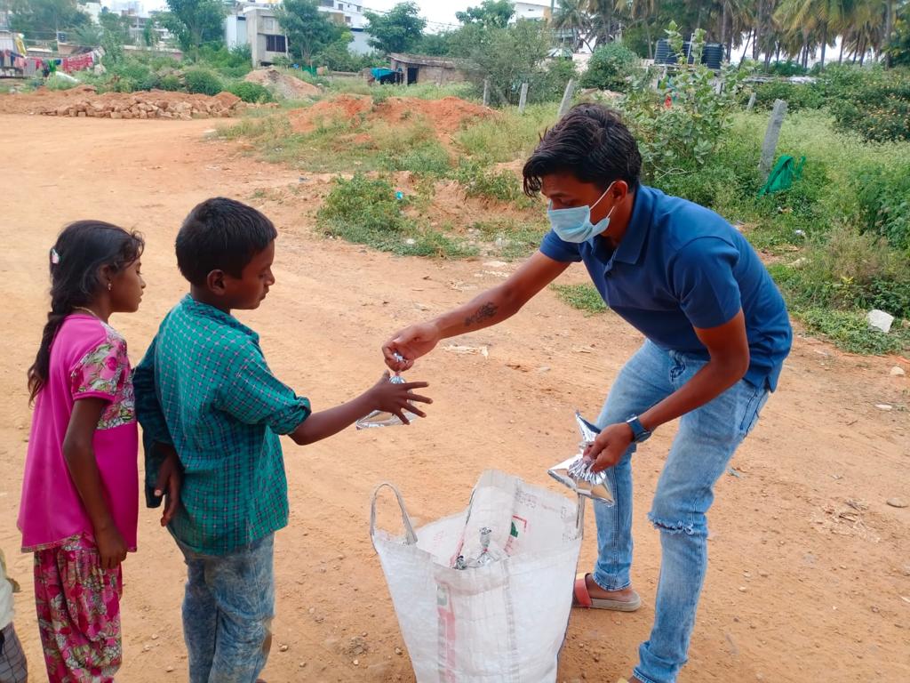RotiGharIndia's tweet photo. 19/11/2022
Roti Ghar Daily
Bangalore Location 01
Roti Ghar: Day 1801
โBe kind whenever possible. It is always possible.โ
We hope everyone continues to spread love and kindness ๐
#hungerfreekids #prayers #feelinggood #humanityfirst #servinghumanity #Rotigharkids https://t.co/AZrjOi9Bbk