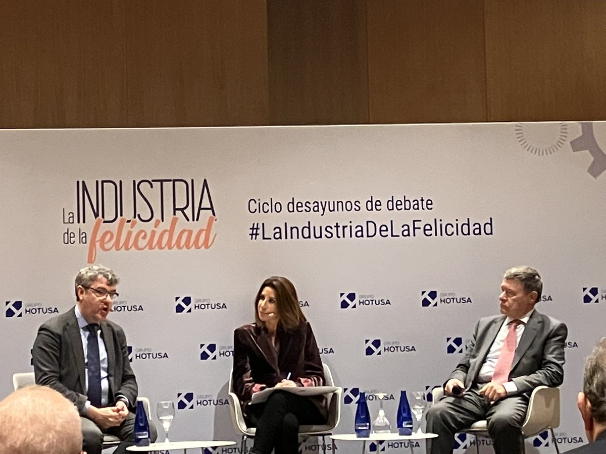 morenocasas's tweet image. Encuentro con ponentes de lujo en @Hotusa @PilarGGranja #LaIndustriaDeLaFelicidad sector #Turismo  14% #PIB🇪🇸hablamos de #FormacionProfesional #PatrimonioCultural #inteligenciaartificial #HubTecnologico #Metaverso #sostenibilidad Gracias  #LopezSeijas