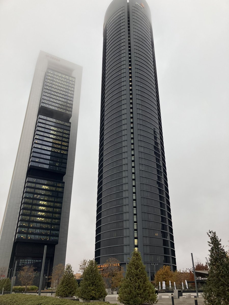 morenocasas's tweet image. Encuentro con ponentes de lujo en @Hotusa @PilarGGranja #LaIndustriaDeLaFelicidad sector #Turismo  14% #PIB🇪🇸hablamos de #FormacionProfesional #PatrimonioCultural #inteligenciaartificial #HubTecnologico #Metaverso #sostenibilidad Gracias  #LopezSeijas