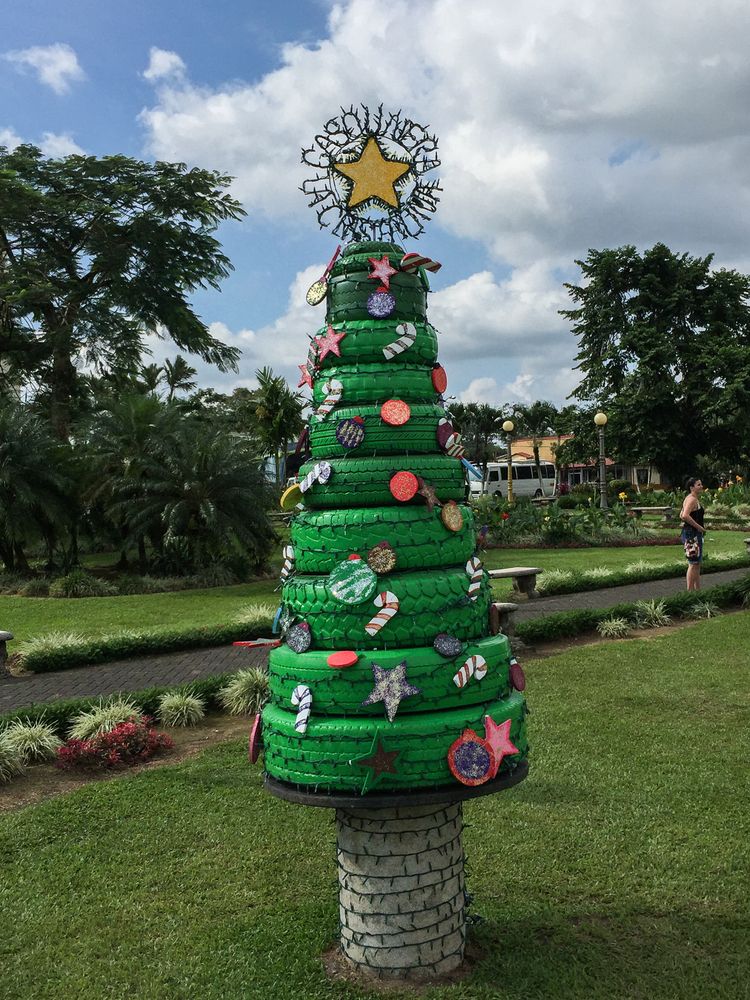 MorloPinturas's tweet photo. ¿Has pensado ya cómo va a ser tu árbol esta navidad? 🎄

https://t.co/P2kZrwVJko

#reciclar #residuos  #arboldenavidad #morlo https://t.co/RwclHZ0YKq
