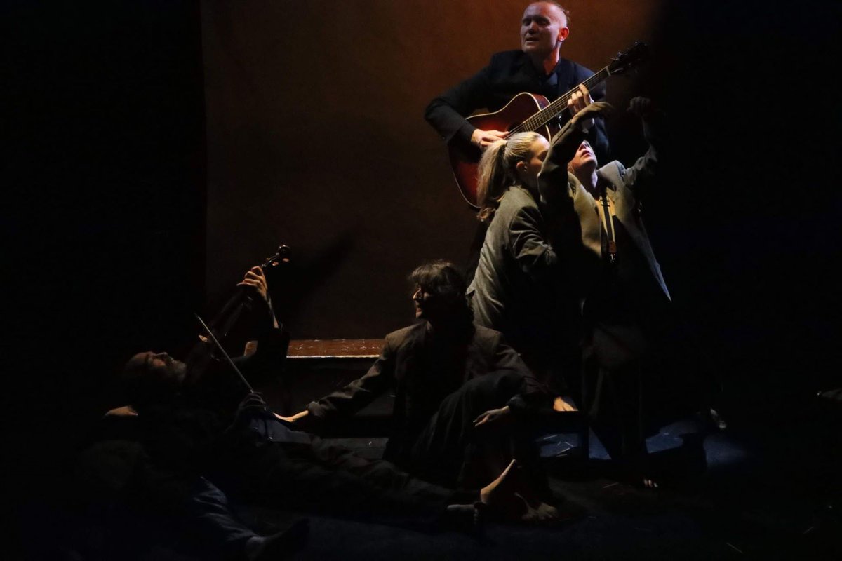 Poignant, personal, utterly absorbing... Roma, from <a href="/LogiudiceDance/">Anthony Lo Giudice | Dance</a> was perfectly set in the Chapter House <a href="/durhamcathedral/">Durham Cathedral</a> and is now touring the region bit.ly/3EQqj6g