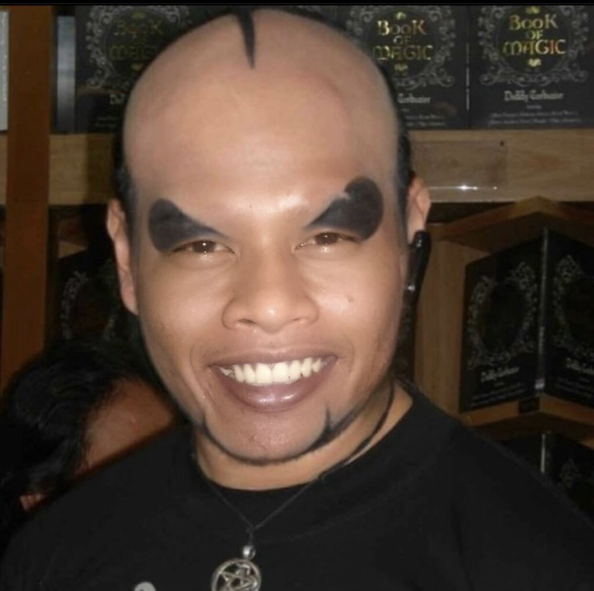 kriwails tweet media