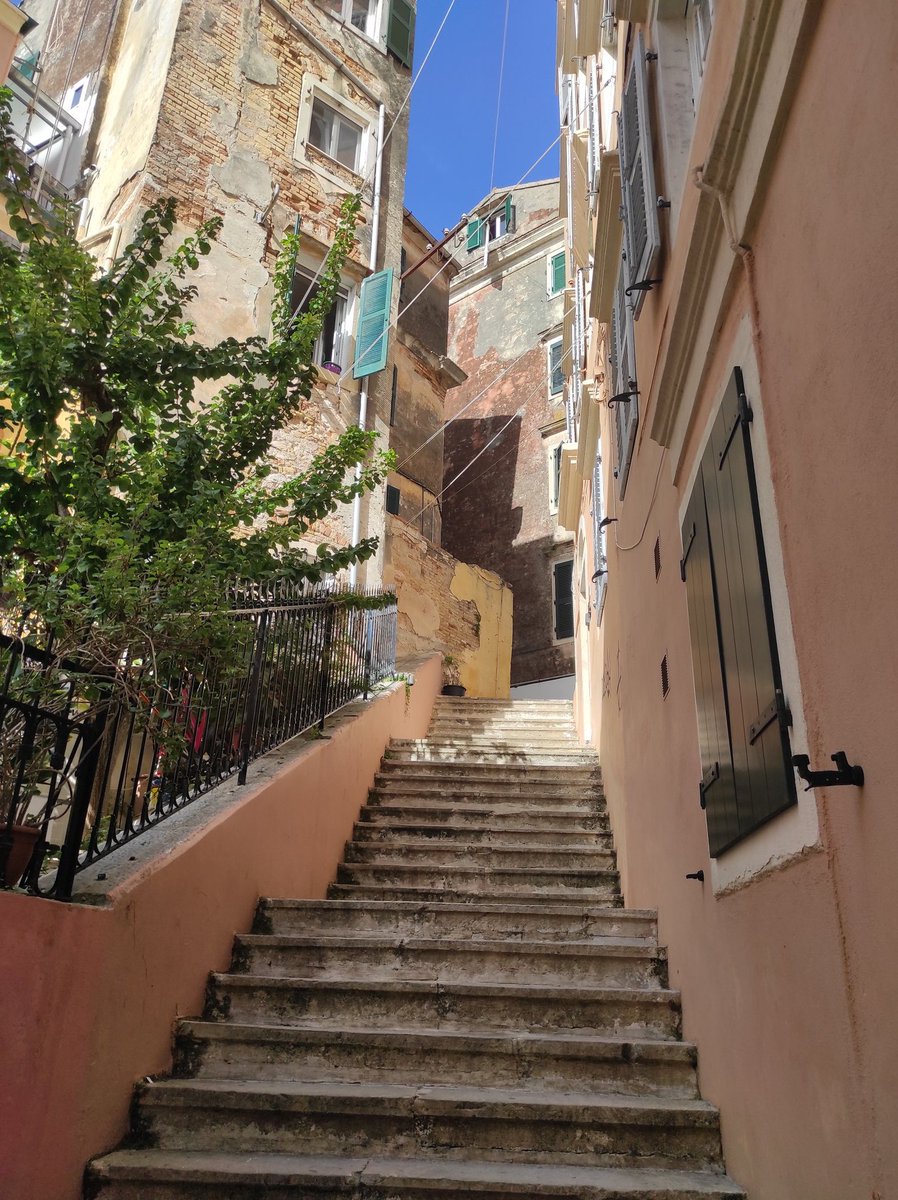 notmiransgirl1's tweet photo. one month ago... ๐ญ๐ญ๐ญ๐ญ
#iwanttogoback #vacation #greece https://t.co/4gB6jCUdVm