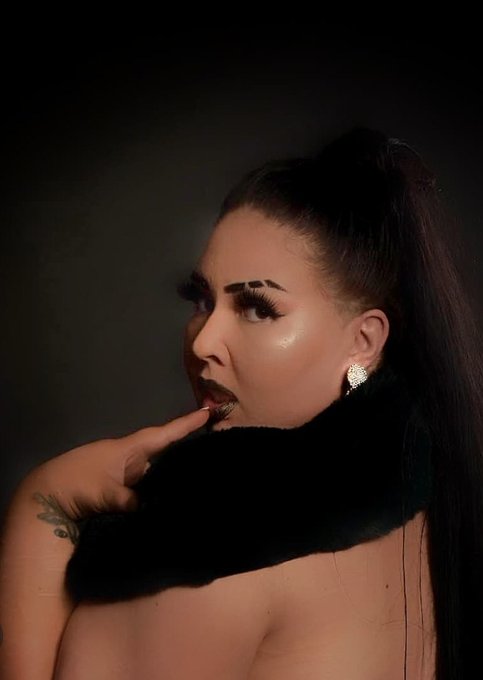 Syntt&auml;ri viikko alkoi Nastyvonnettell&auml;!  Jos haluat hemmotella  Tribuutit paypaliin t&auml;ll&auml; osoitteella Nastyvonnette<a href="/tag/findom"class="tags"><span>#findom</span></a><a href="/tag/taloudellinendomina"class="tags"><span>#taloudellinendomina</span></a>