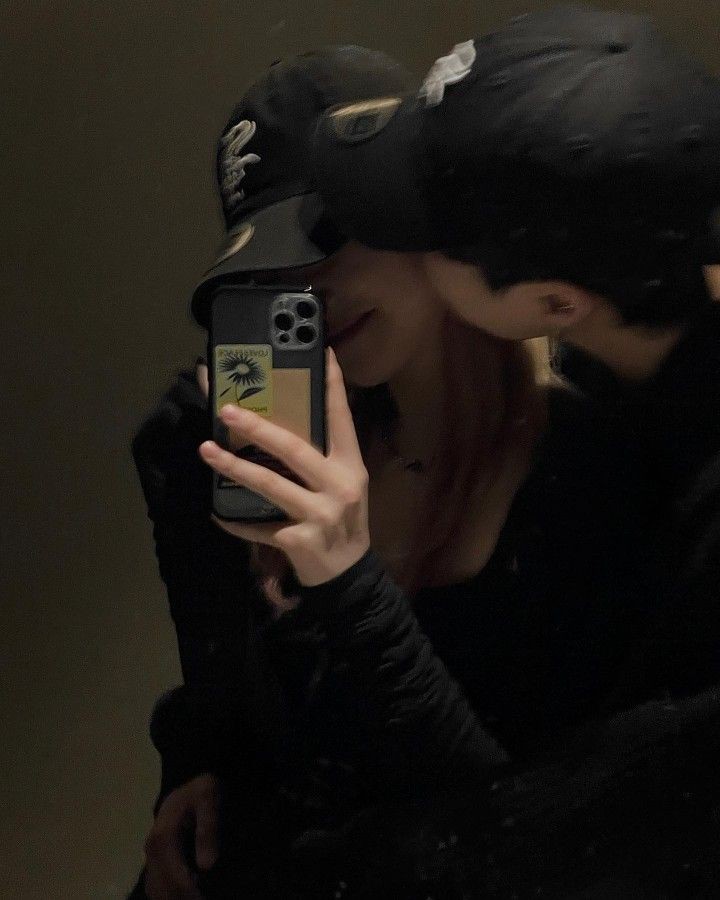 souvernh's tweet photo. @bblackforres elin🖤 https://t.co/EcJgamYjFo